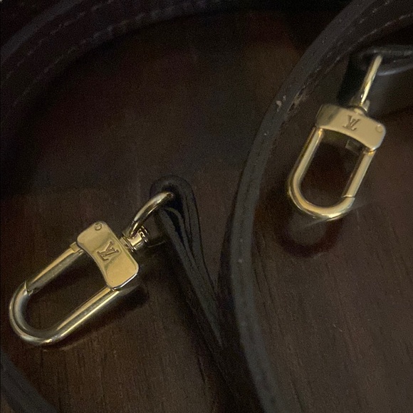 Louis Vuitton Eva Crossbody Bag - Damier Canvas - Picture 6 of 12